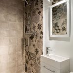 Carreaux ciment dans la douche