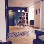 Séparation de pièce avec des carreaux ciment