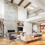 Très belle hauteur sous plafond